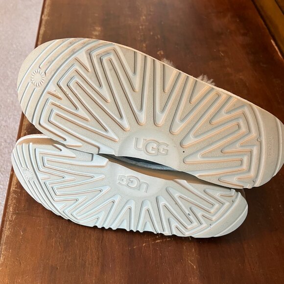 UGG K Mini Bailey Button II Star - Picture 2 of 4